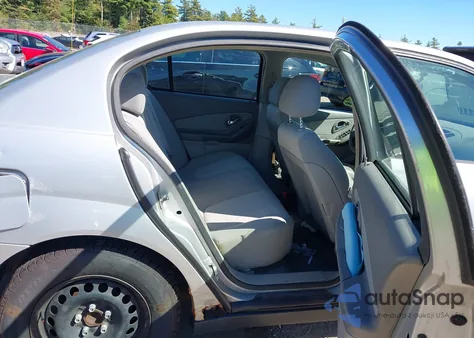 2005 Chevrolet Malibu from USA, damaged, VIN 1G1ZS52F95F339353